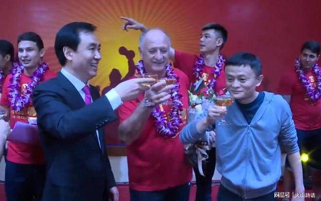 斩断喧嚣，锚定本心：莱巴金娜在风雨中清醒前行