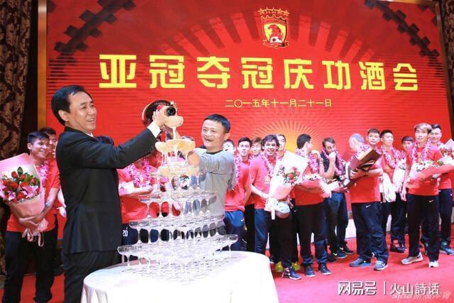 斩断喧嚣，锚定本心：莱巴金娜在风雨中清醒前行